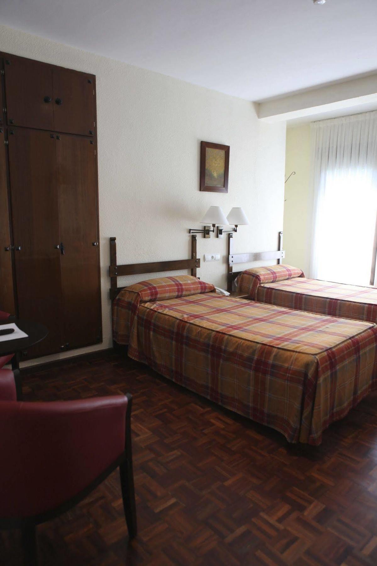 Hotel Termas De Liérganes Екстериор снимка