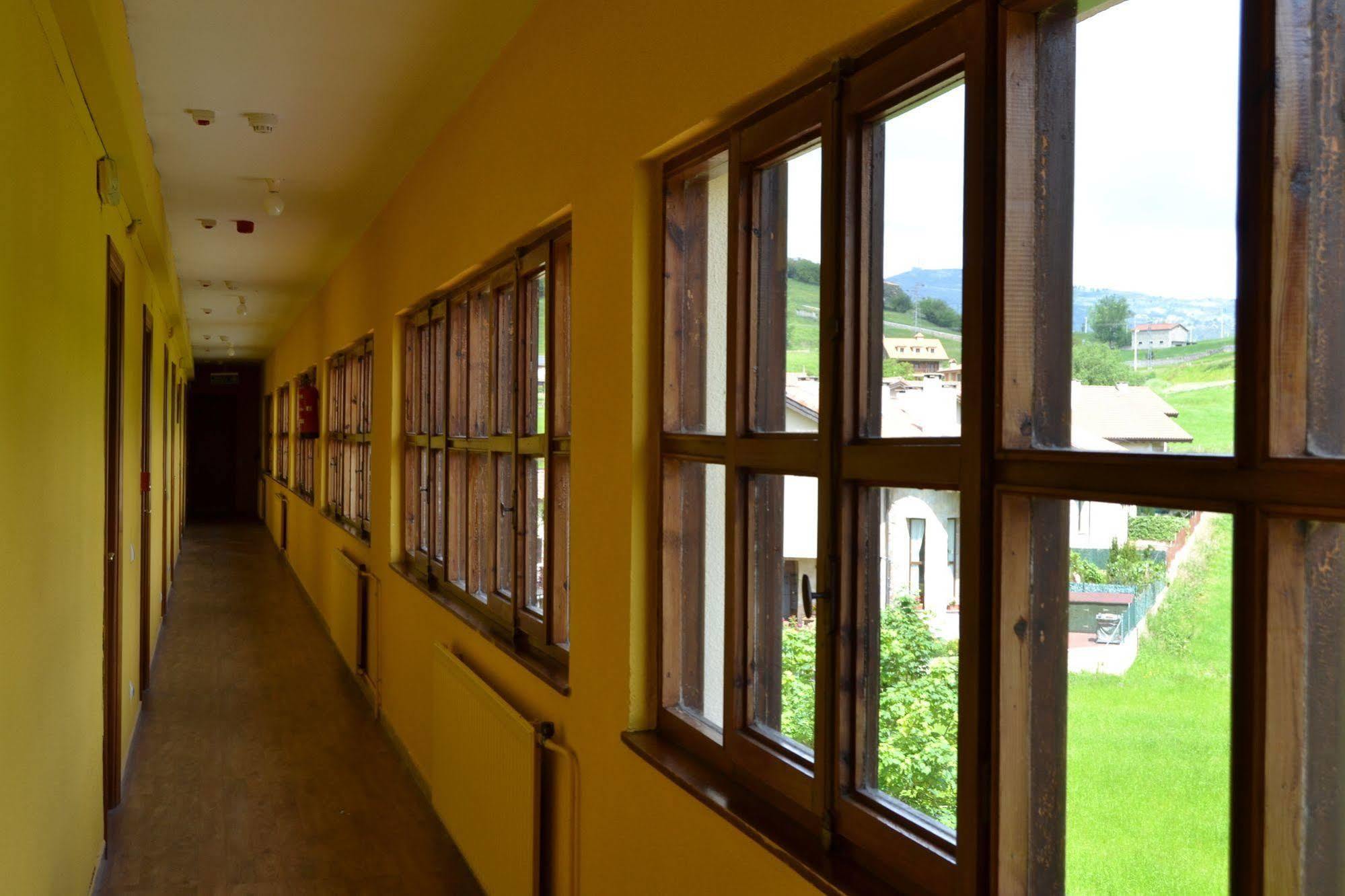 Hotel Termas De Liérganes Екстериор снимка