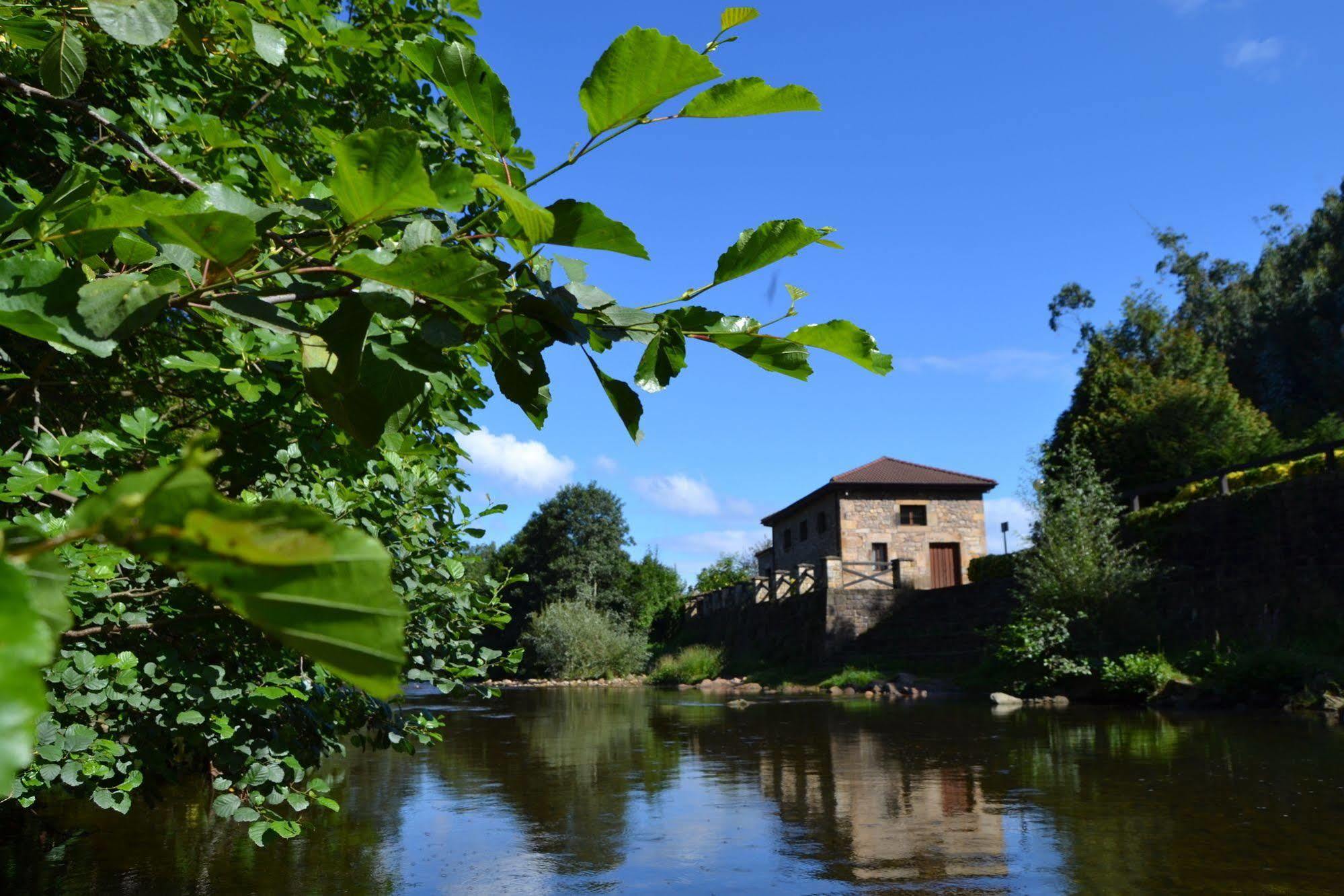 Hotel Termas De Liérganes Екстериор снимка